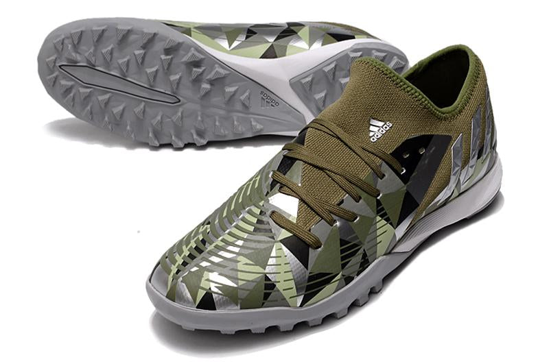 Chuteira Predator Edge 3 low Society–Confortável