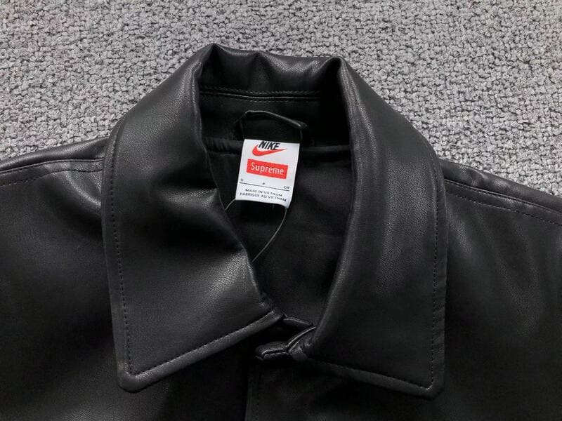 Jaqueta Supreme x Nike Varsity Preta
