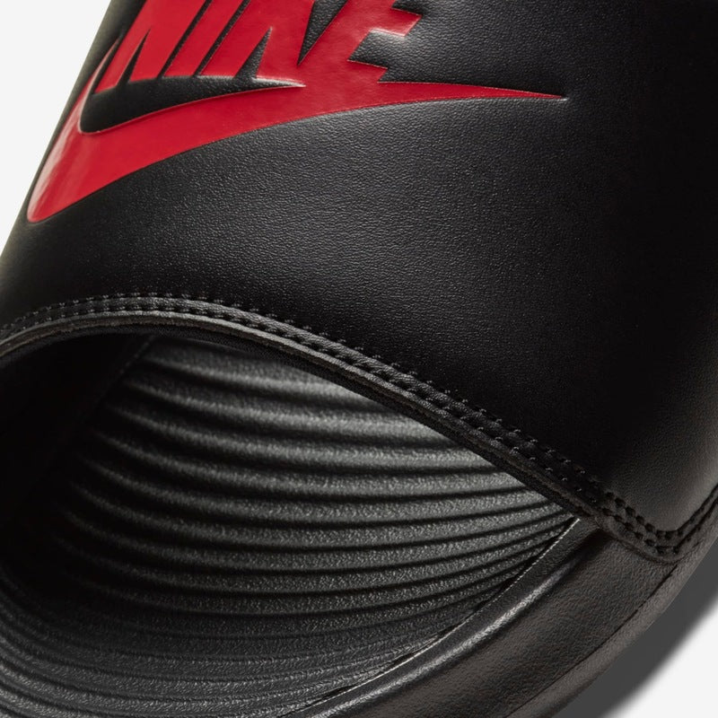Chinelo Victori - Slide - Preto e Vermelho