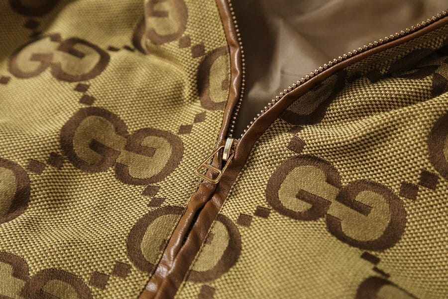 Jaqueta Gucci Jumbo GG Canvas Beige