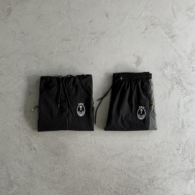 Conjunto Trapstar Irongate Football Tracksuit Preto/Cinza