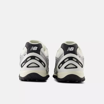 New Balance 204L Silver Metallic Black