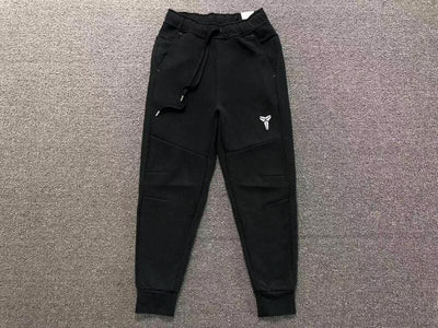Conjunto Nike tech Fleece Kobe Bryant Preto