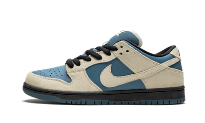 Nike Dunk SB Low Light Cream Thunderstorm