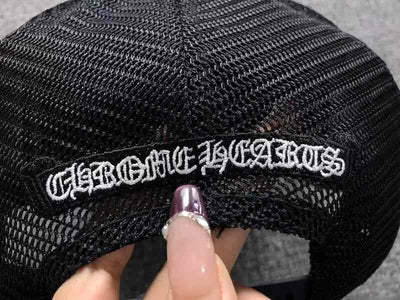 Boné Chrome Hearts Trucker Cemetery Preto/Vermelho