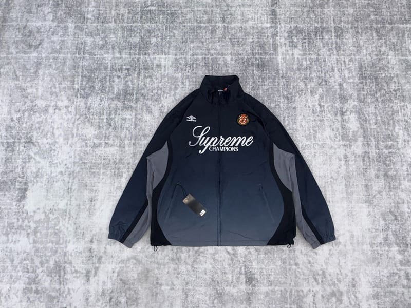 Conjunto Supreme x Umbro Gradient Track Black