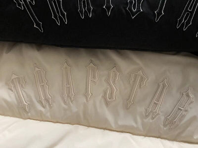Jaqueta Puffer Trapstar Irongate Hooded Cream