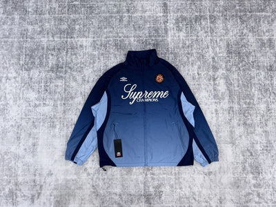 Conjunto Supreme x Umbro Gradient Track Navy
