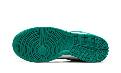 Nike Dunk Low SE 85 Neptune Green